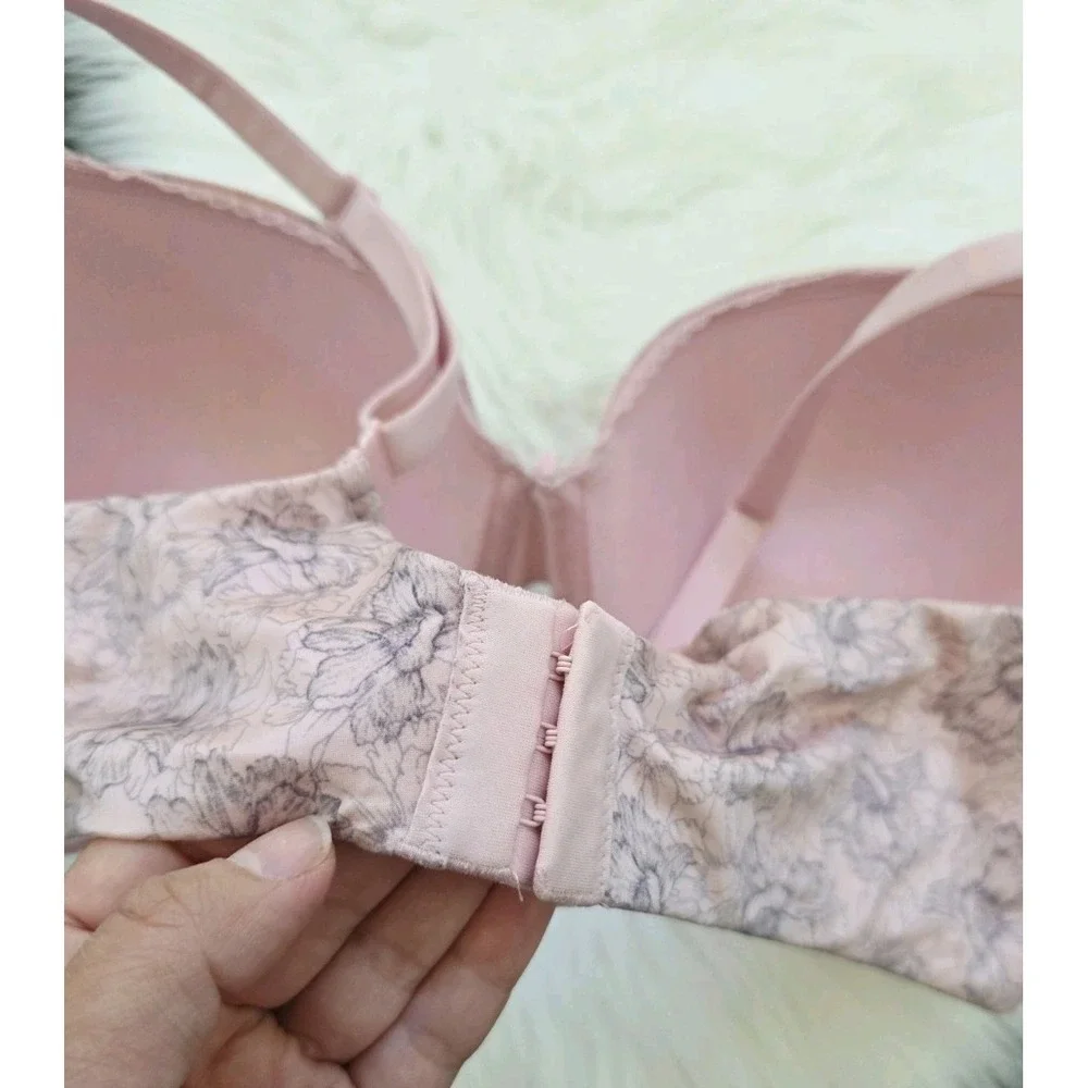 Victoria's Secret Body By Victoria Perfect Shape Push Up Bra Size 38DD Pink